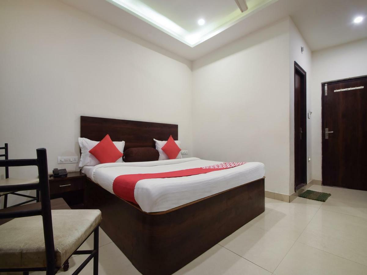 Hotel Krishna Palace Удайпур Екстериор снимка