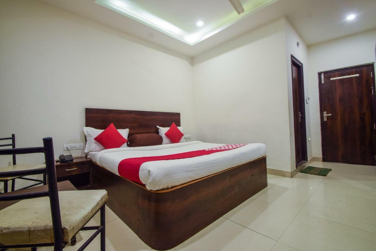 Hotel Krishna Palace Удайпур Екстериор снимка