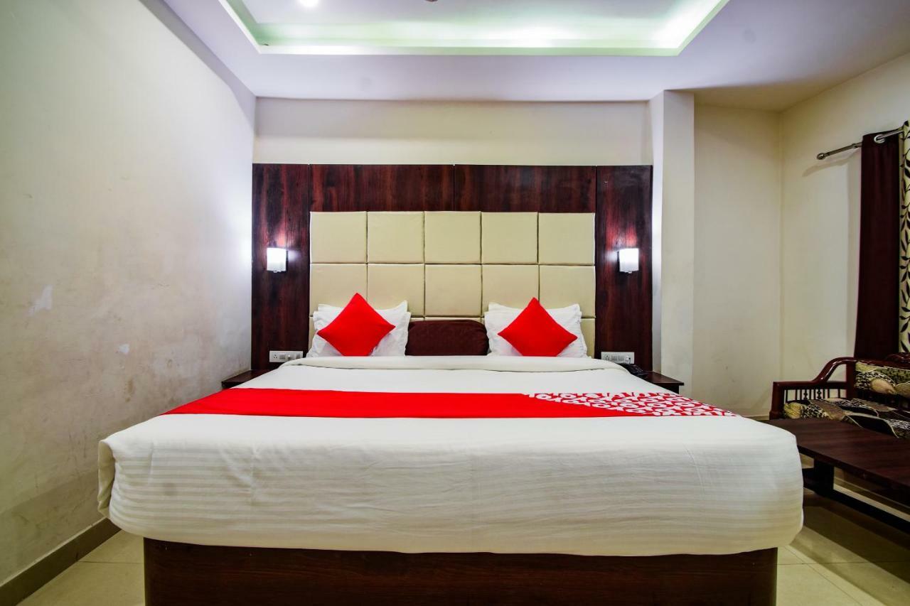 Hotel Krishna Palace Удайпур Екстериор снимка